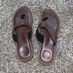 Clark’s boy’s Dress Flip Flops